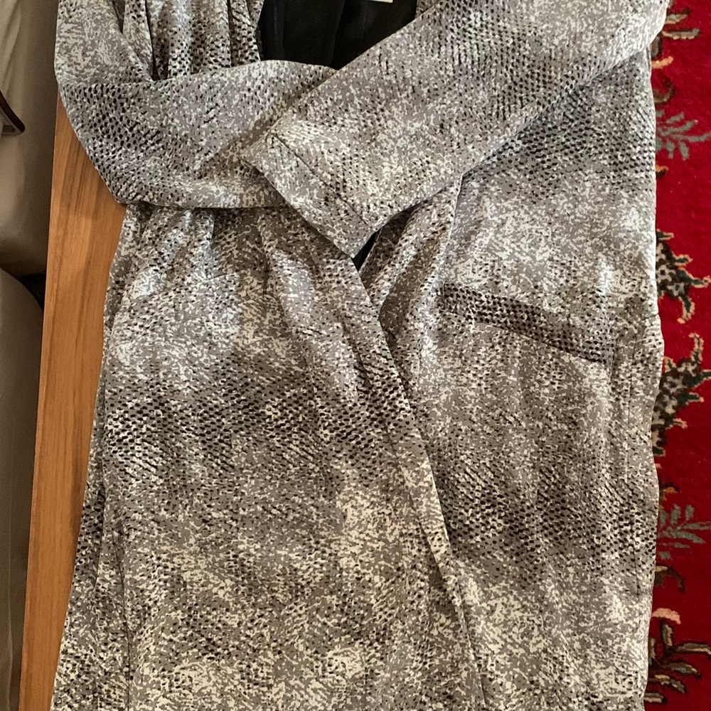 Spring Coat - Picture 4 of 6